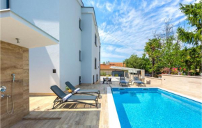 Beautiful Apartment In Malinska With Kitchen